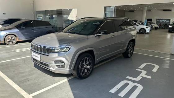JEEP COMMANDER 2.0 TD380 TURBO DIESEL OVERLAND AT9